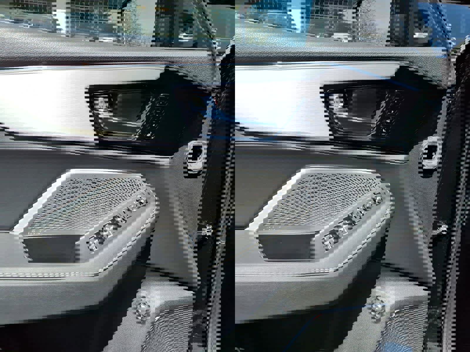 Certified 2023 Acura MDX SH-AWD w/ Technology Package image 40