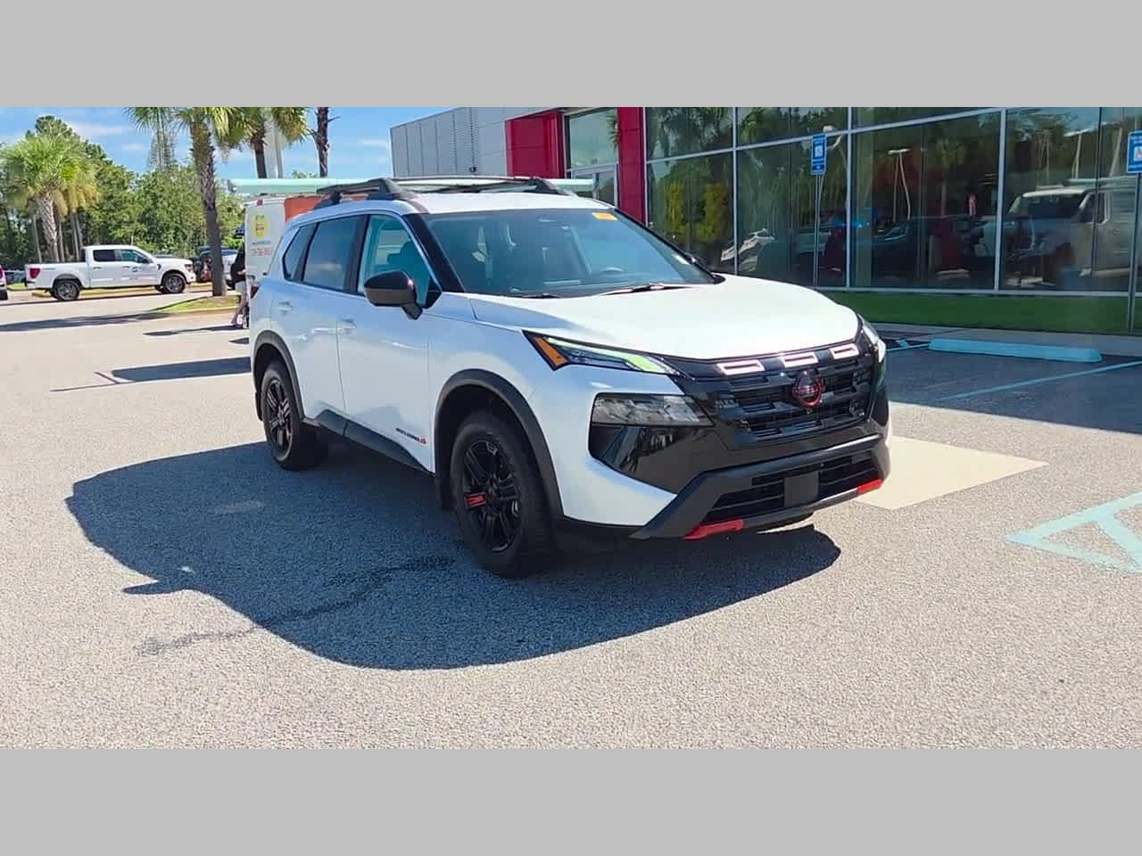 Used 2025 Nissan Rogue SV AWD/4WD image 19