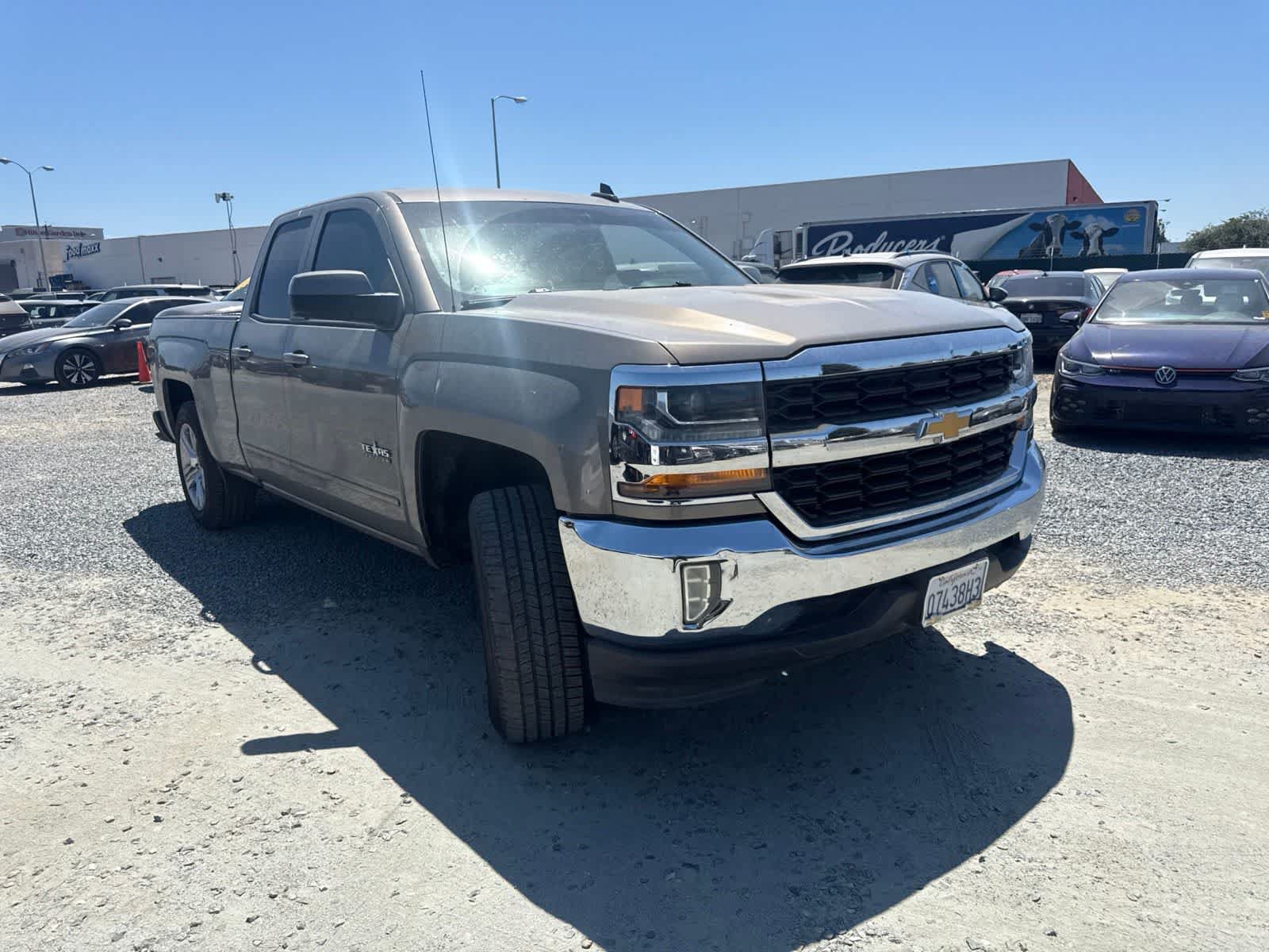 Used 2017 Chevrolet Silverado 1500 LT w/ Texas Edition RWD image 3