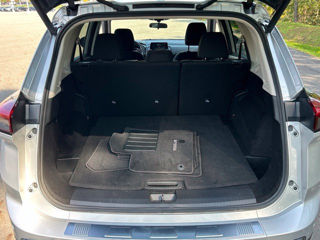 Used 2025 Nissan Rogue SV AWD/4WD image 29