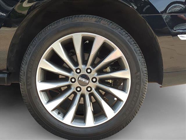 Used 2019 Lincoln Navigator Select w/ Technology Package image 27