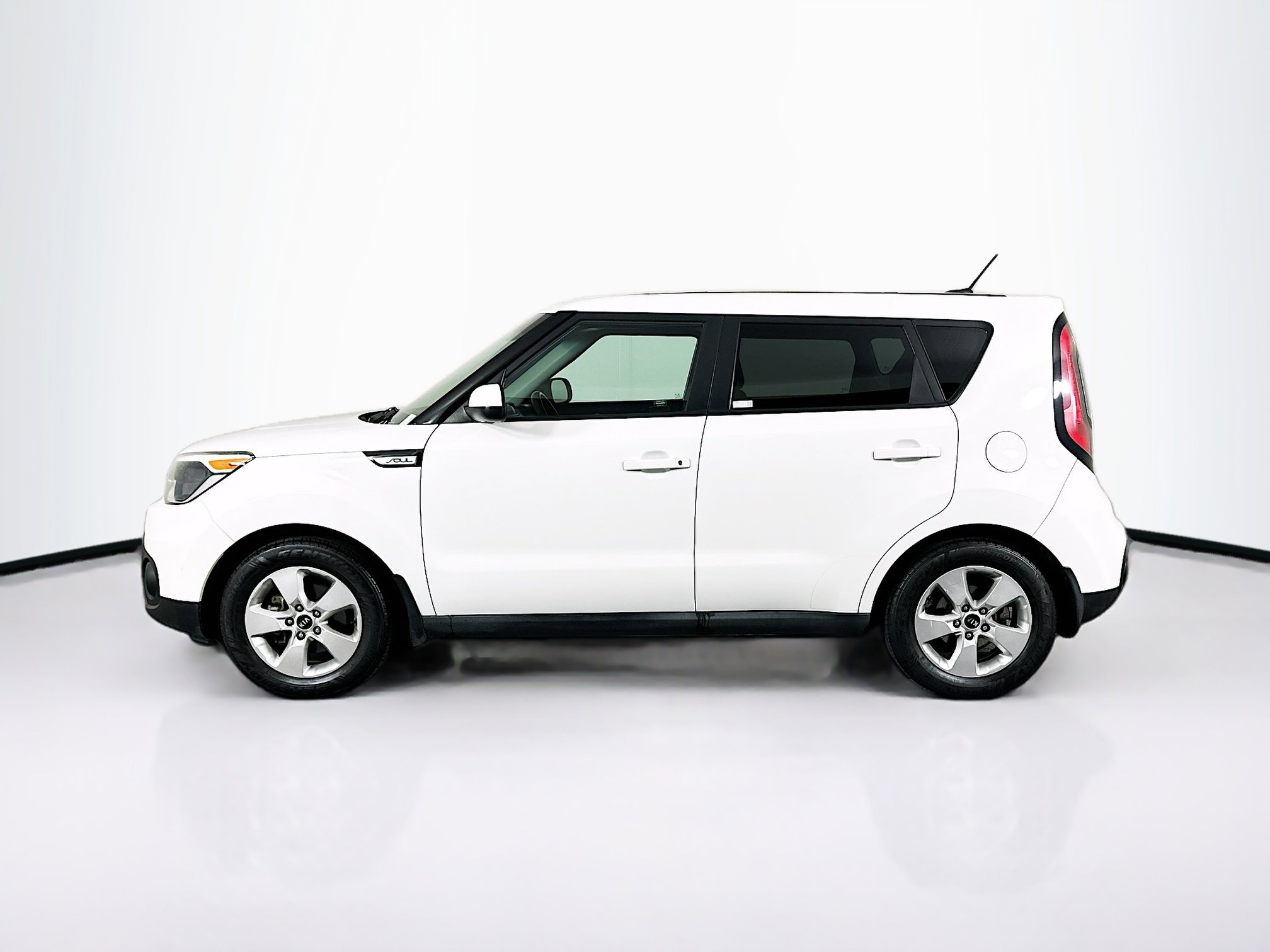Used 2017 Kia Soul image 4