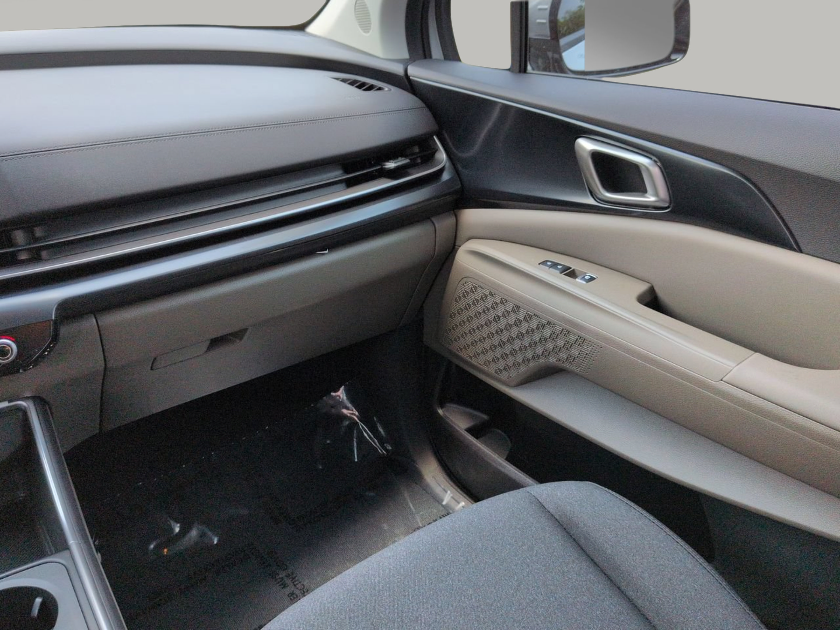 New 2027 Kia Carnival LX FWD image 20