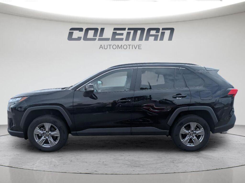 Used 2025 Toyota RAV4 XLE AWD/4WD image 23
