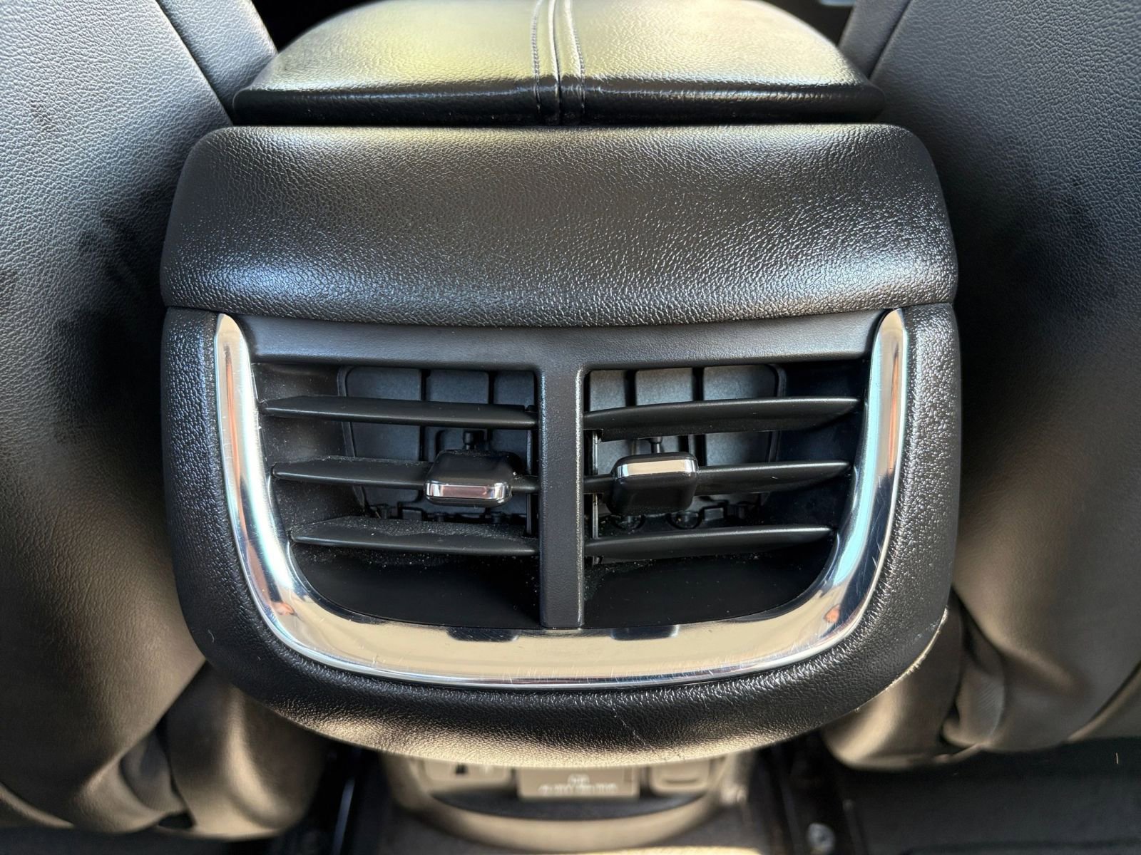 Used 2024 Chevrolet Malibu LT image 24