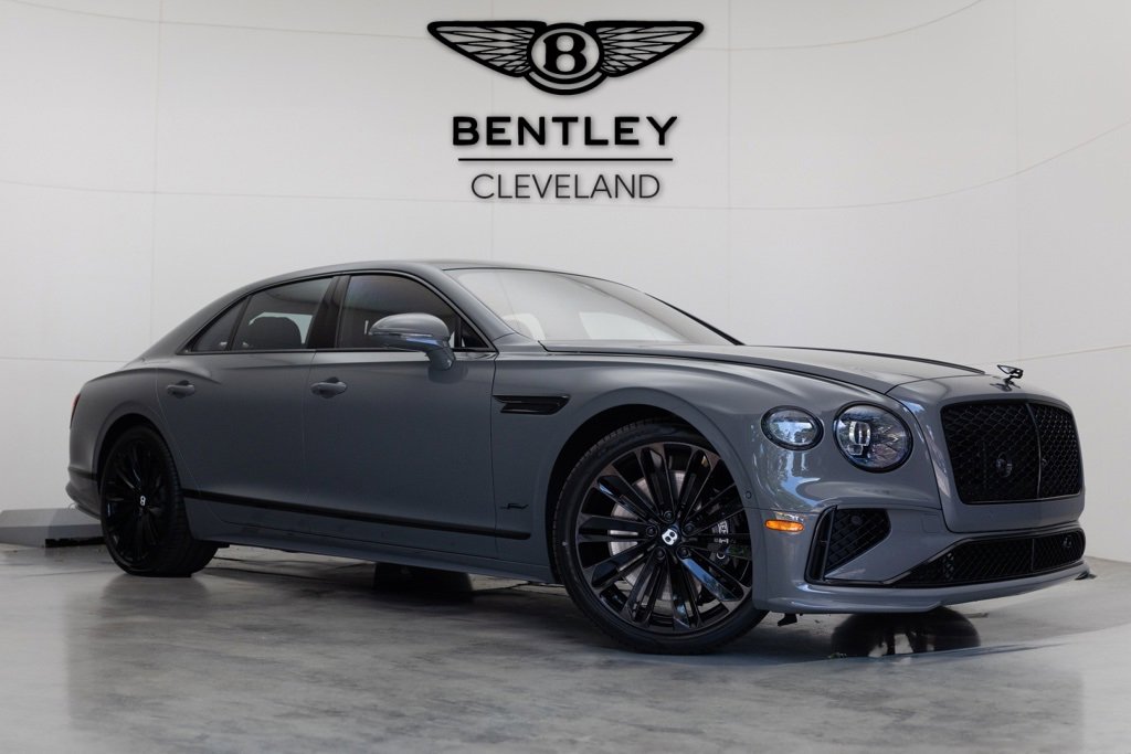 Used 2025 Bentley Flying Spur Plug-In Hybrid image 1