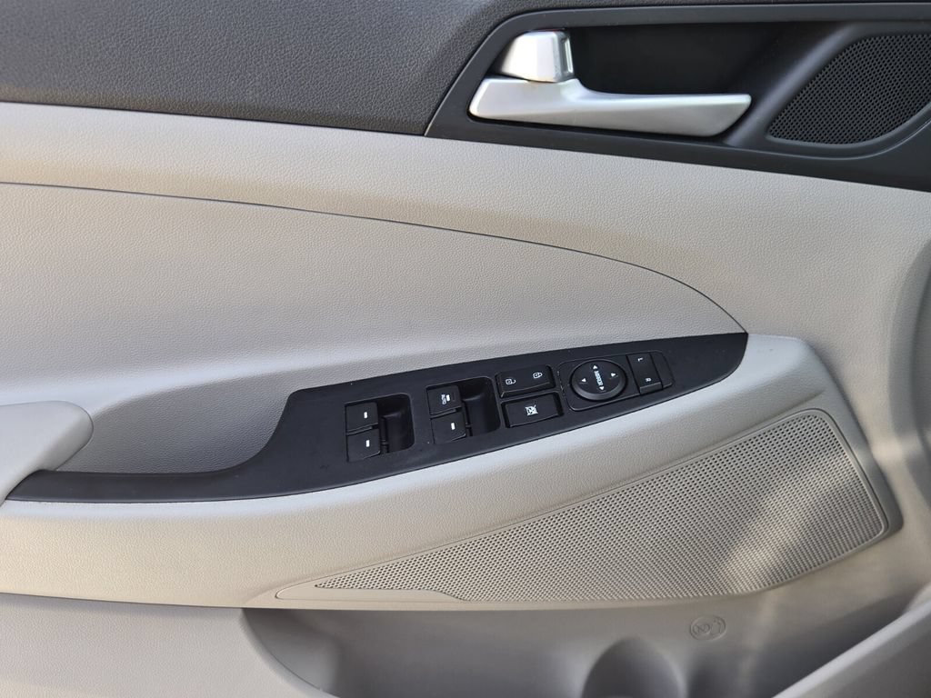 Used 2021 Hyundai Tucson Value FWD image 27