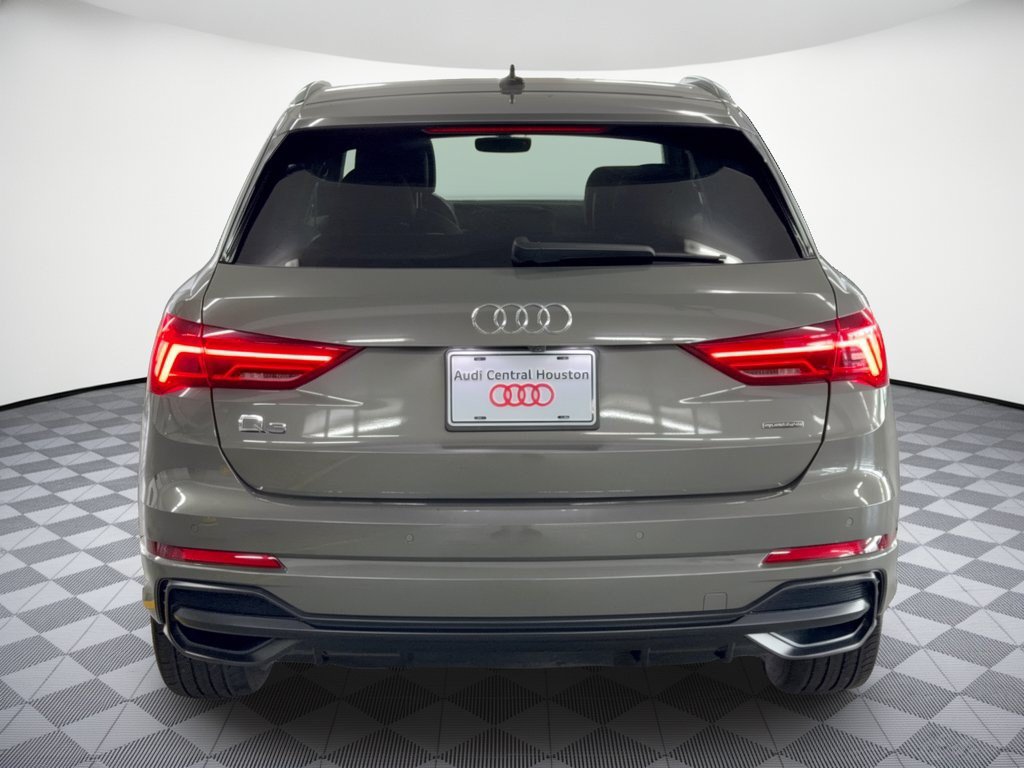Used 2022 Audi Q3 2.0T Premium Plus w/ Premium Plus Package AWD/4WD image 11