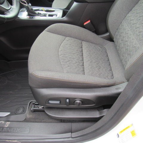 Used 2024 Chevrolet Equinox LT FWD image 17