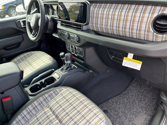 New 2026 Jeep Gladiator Sport AWD/4WD image 26