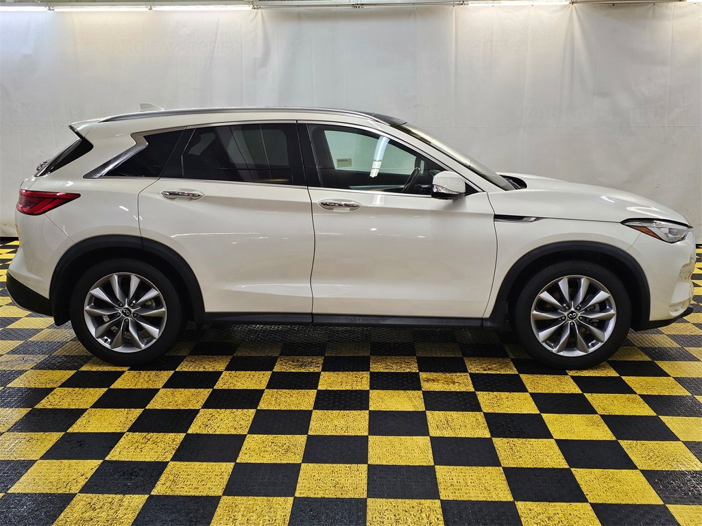 Used 2019 INFINITI QX50 Essential w/ Cargo Package image 2