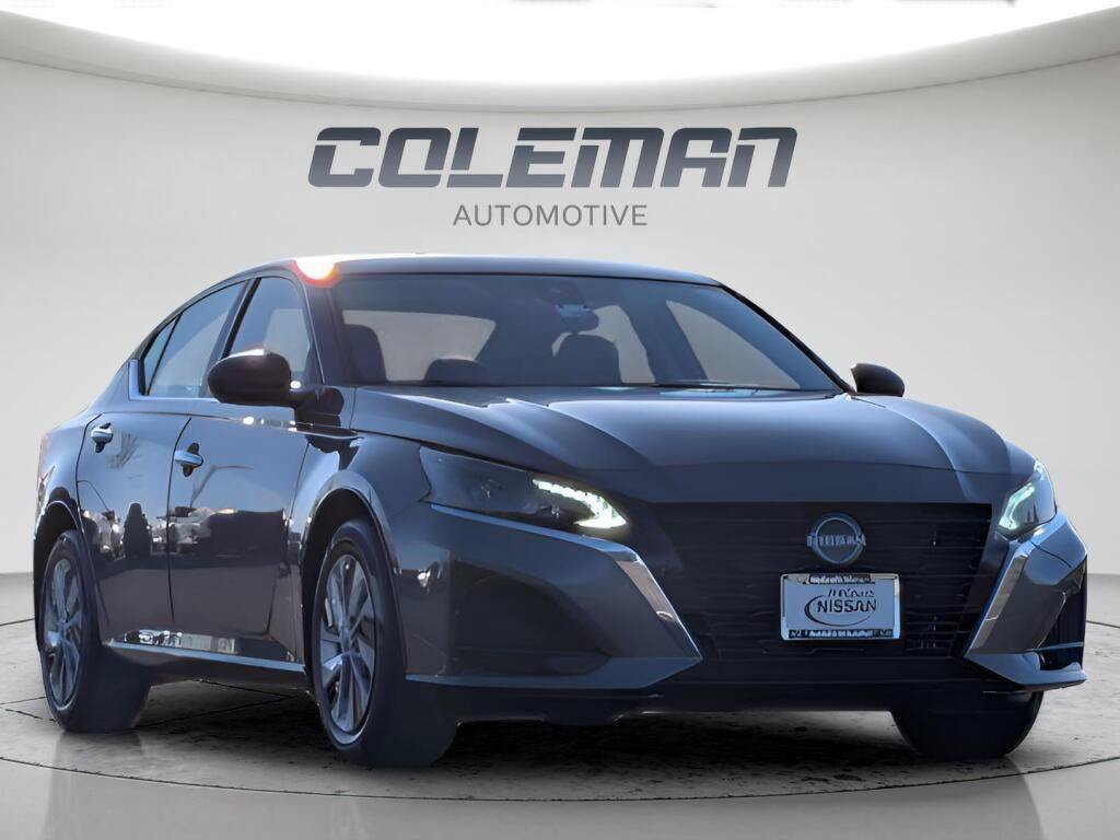 Certified 2025 Nissan Altima 2.5 S FWD image 3