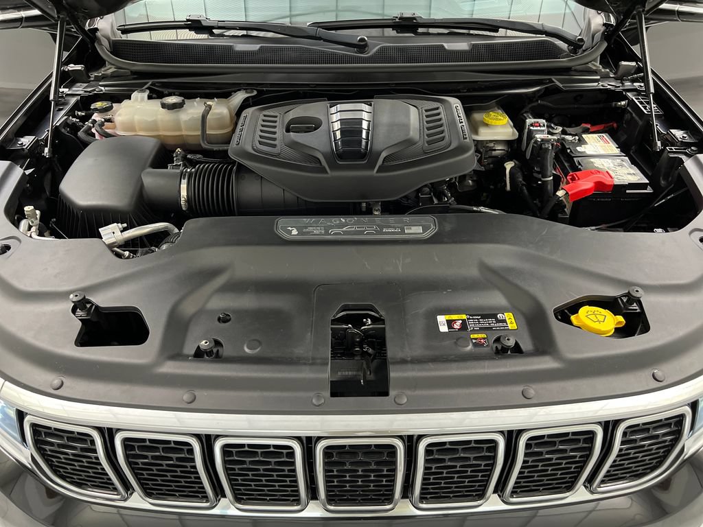 Used 2024 Jeep Wagoneer Series III AWD/4WD image 88