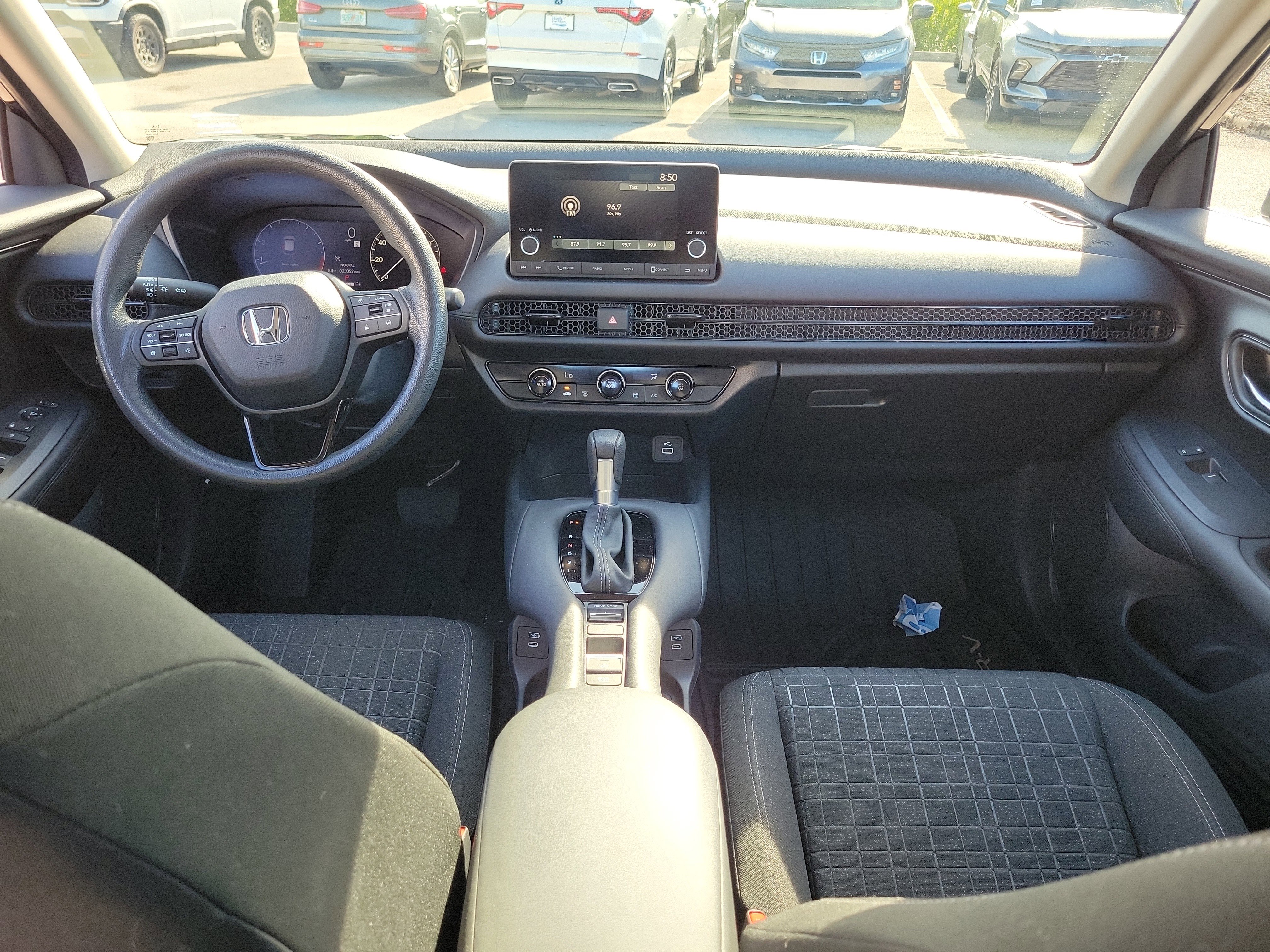 Used 2024 Honda HR-V LX image 15