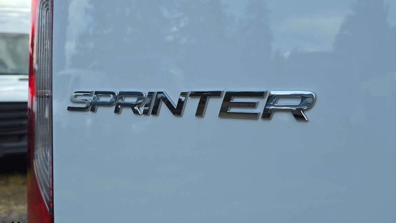 Used 2025 Mercedes-Benz Sprinter 2500 image 18