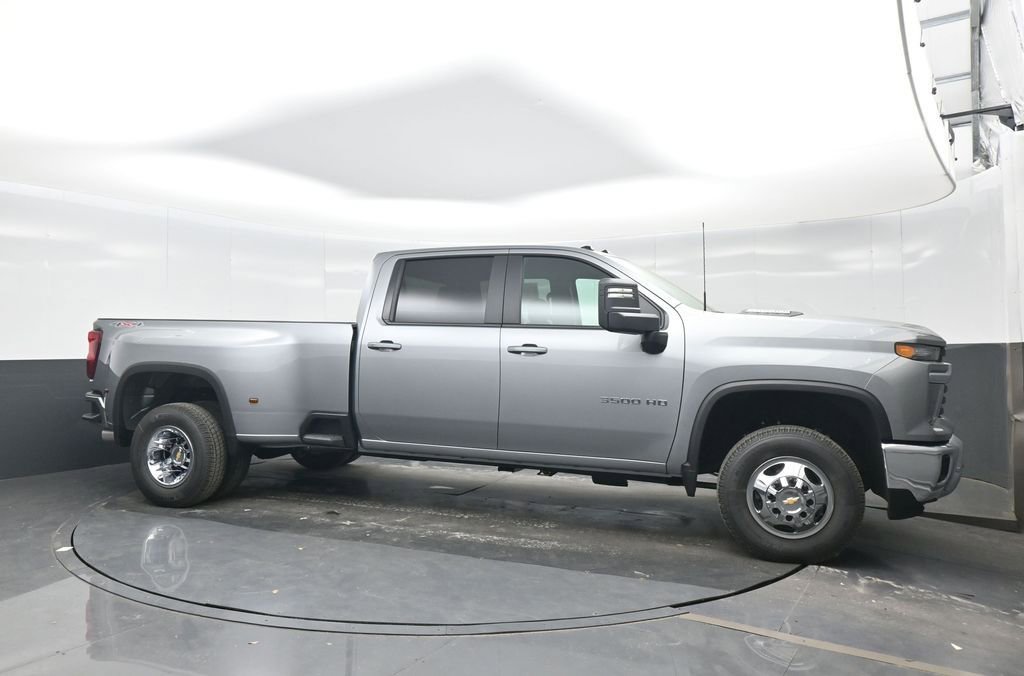 New 2026 Chevrolet Silverado 3500 LT image 8