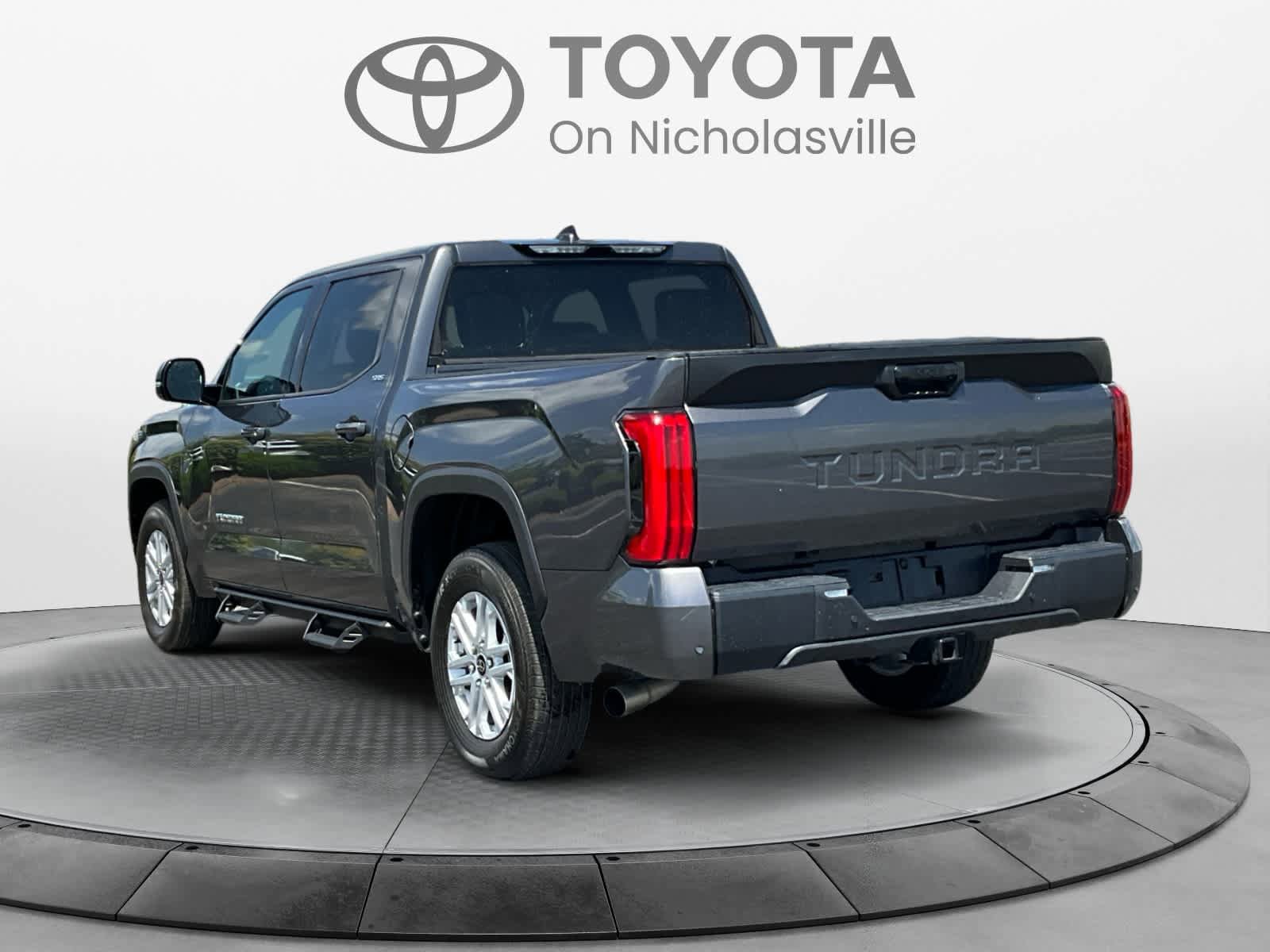 Used 2023 Toyota Tundra SR5 w/ SR5 Premium Package RWD image 4