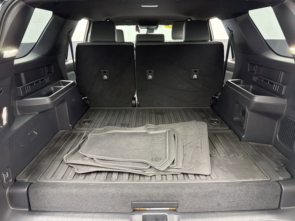 Used 2025 Toyota 4Runner Trailhunter image 38