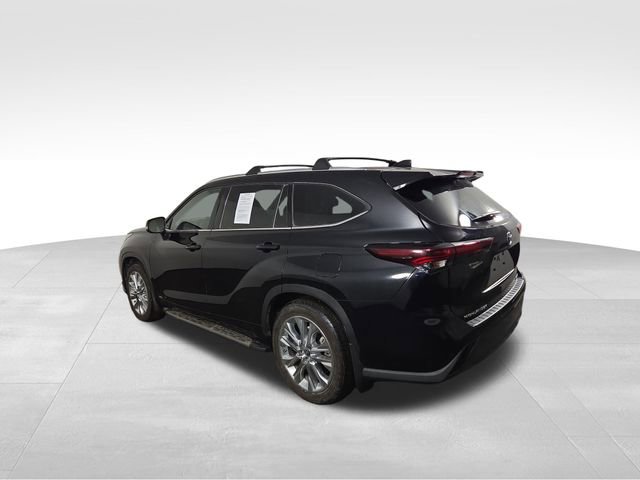 Used 2024 Toyota Highlander Limited image 10