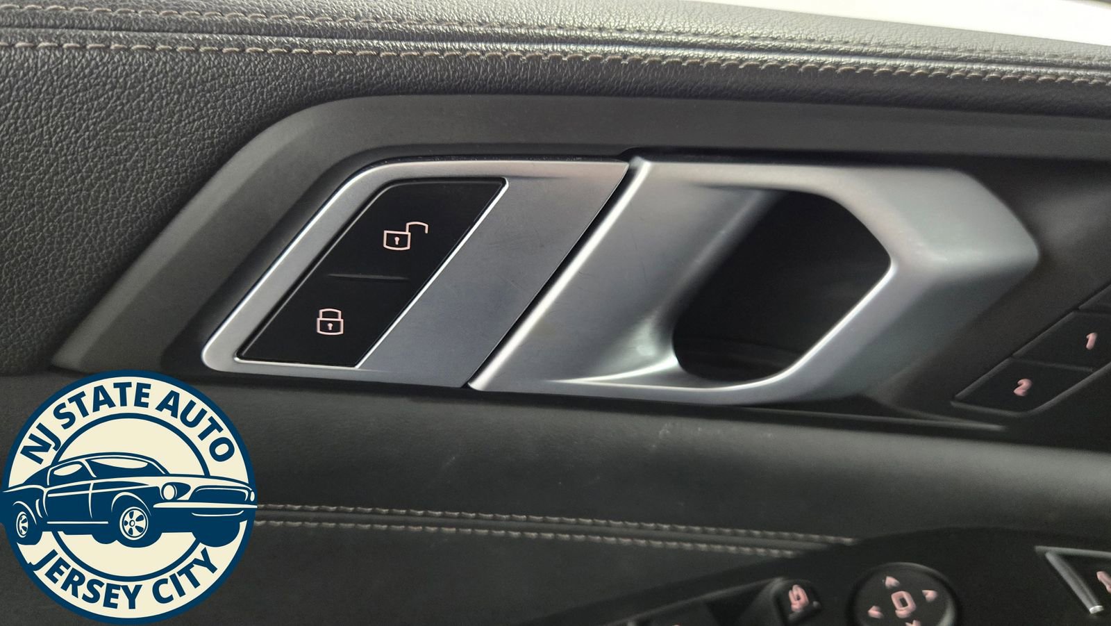 Used 2019 BMW X5 xDrive50i w/ Off-Road Package image 27