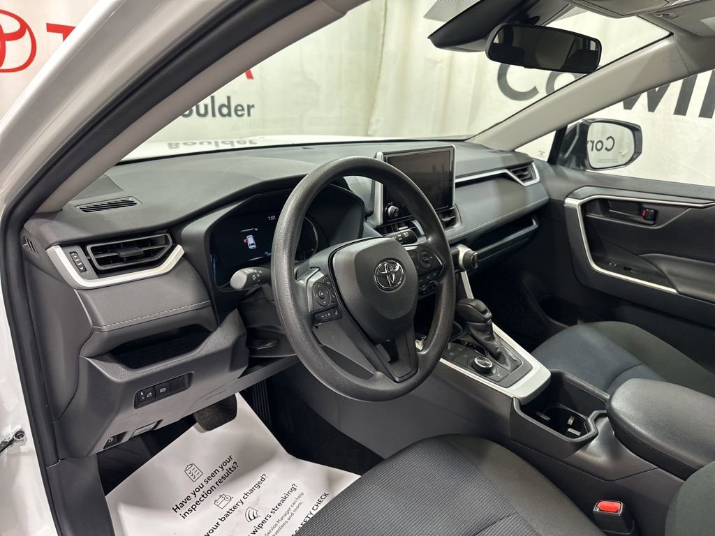 Used 2025 Toyota RAV4 LE image 23