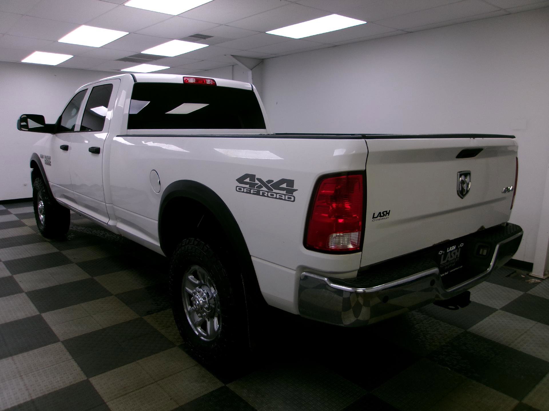 Used 2018 RAM 2500 Tradesman w/ Chrome Appearance Group image 2