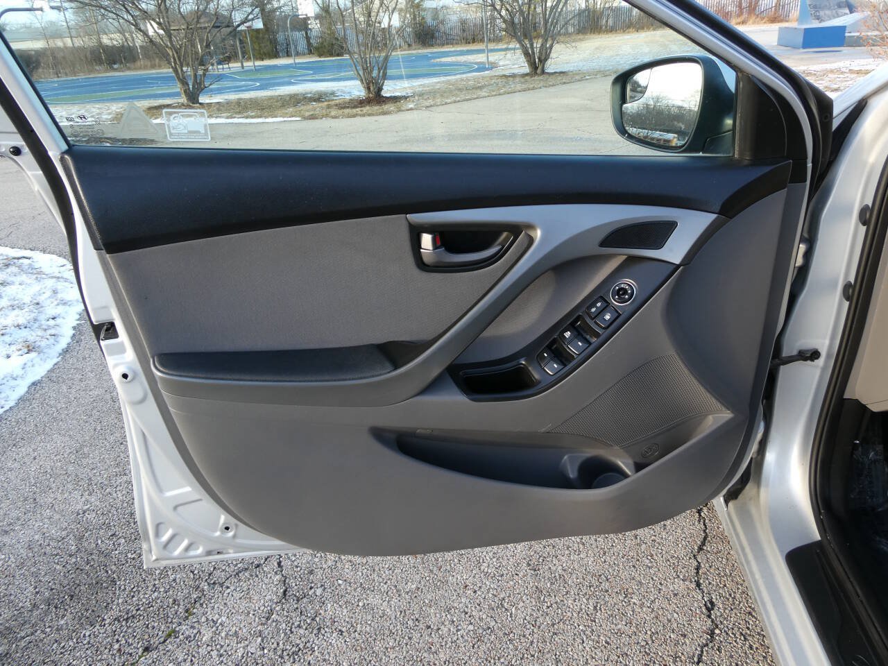 Used 2014 Hyundai Elantra SE w/ Option Group 02 FWD image 21
