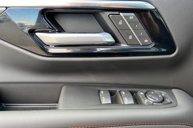New 2026 Chevrolet Suburban RST w/ Advanced Technology Package AWD/4WD image 10