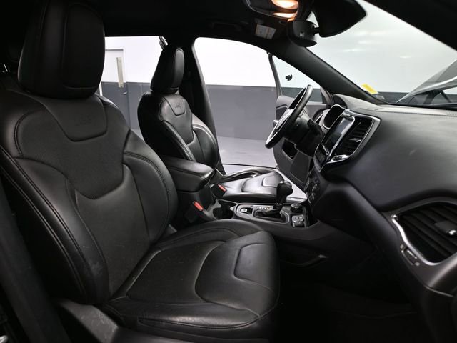 Used 2020 Jeep Cherokee High Altitude AWD/4WD image 46