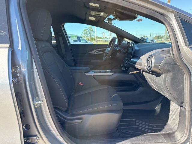 New 2026 Chevrolet Equinox EV LT image 12