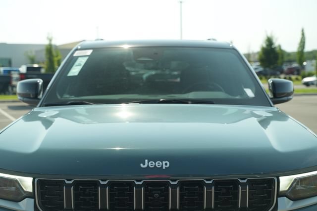 New 2026 Jeep Grand Cherokee Summit w/ MOPAR Finishing Package AWD/4WD image 43