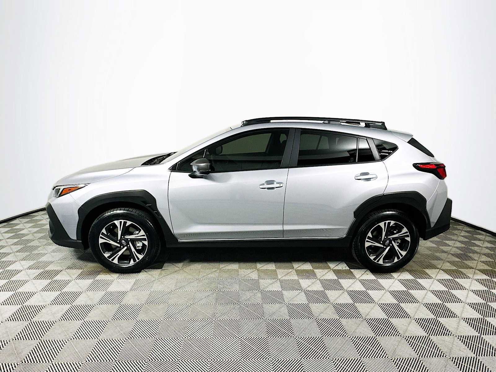 Certified 2025 Subaru Crosstrek 2.0i Premium AWD/4WD image 4