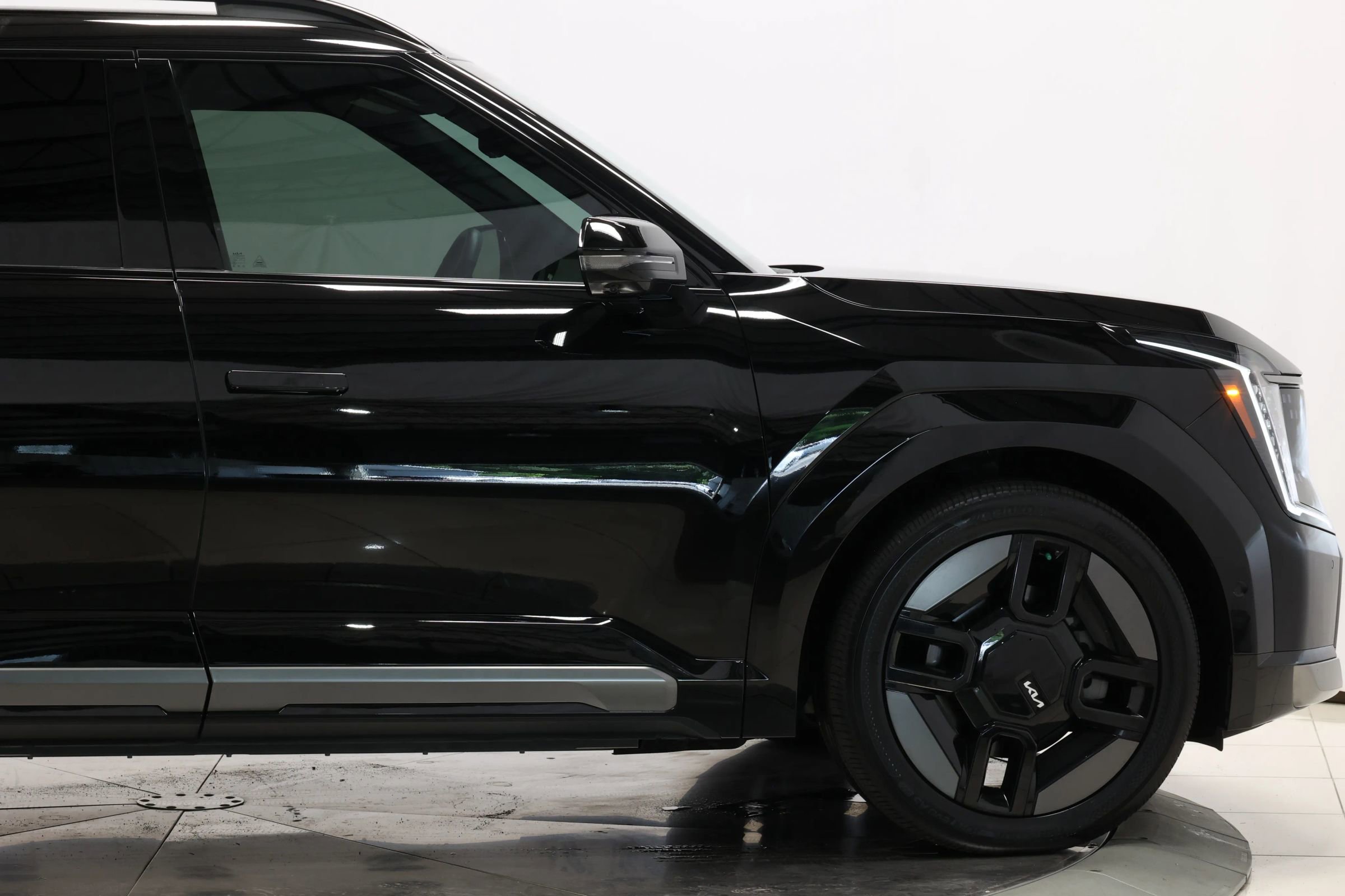 Used 2024 Kia EV9 GT-Line image 99