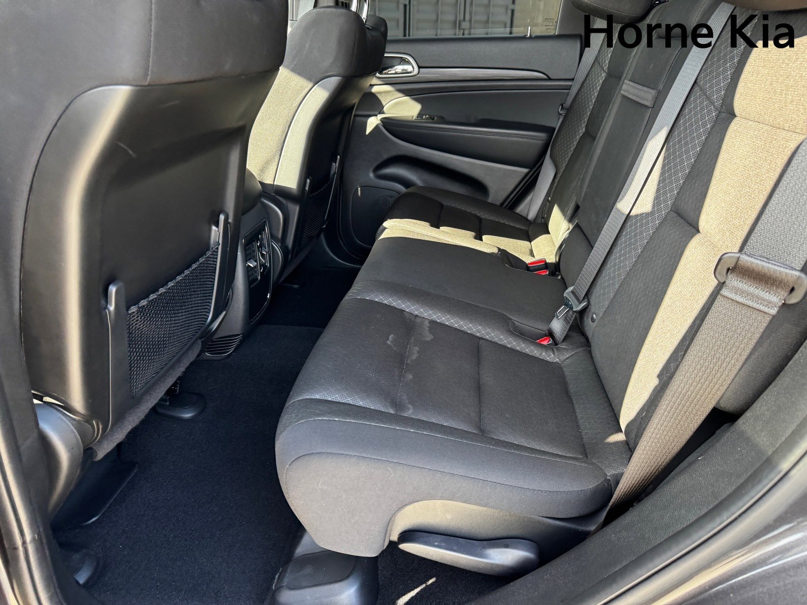 Used 2021 Jeep Grand Cherokee Laredo image 13