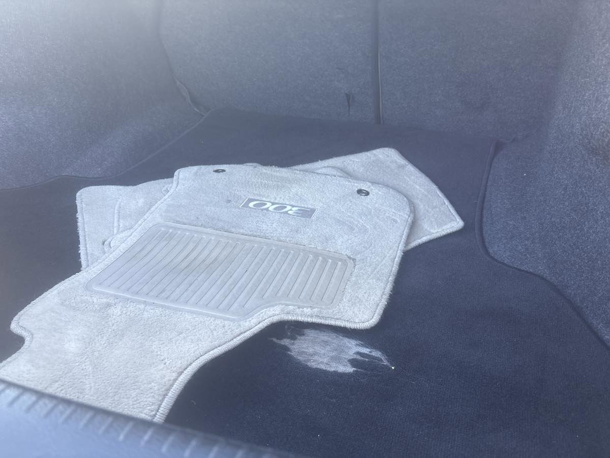 Used 2014 Chrysler 300 C image 28