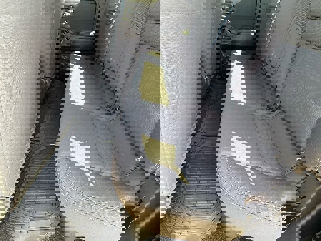 Used 2023 Nissan Frontier SV image 13