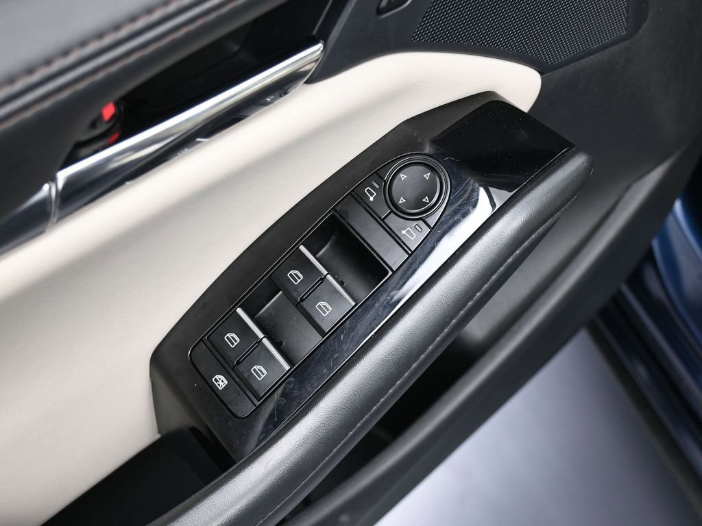 Used 2025 MAZDA MAZDA3 s image 18