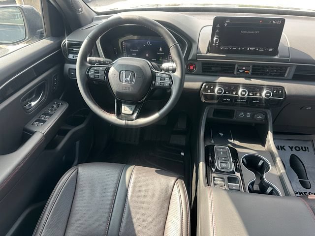 Used 2025 Honda Pilot Black Edition image 22