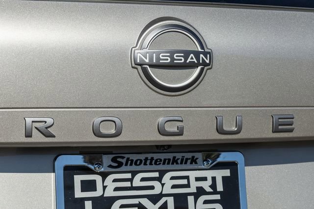 Used 2024 Nissan Rogue SL image 5