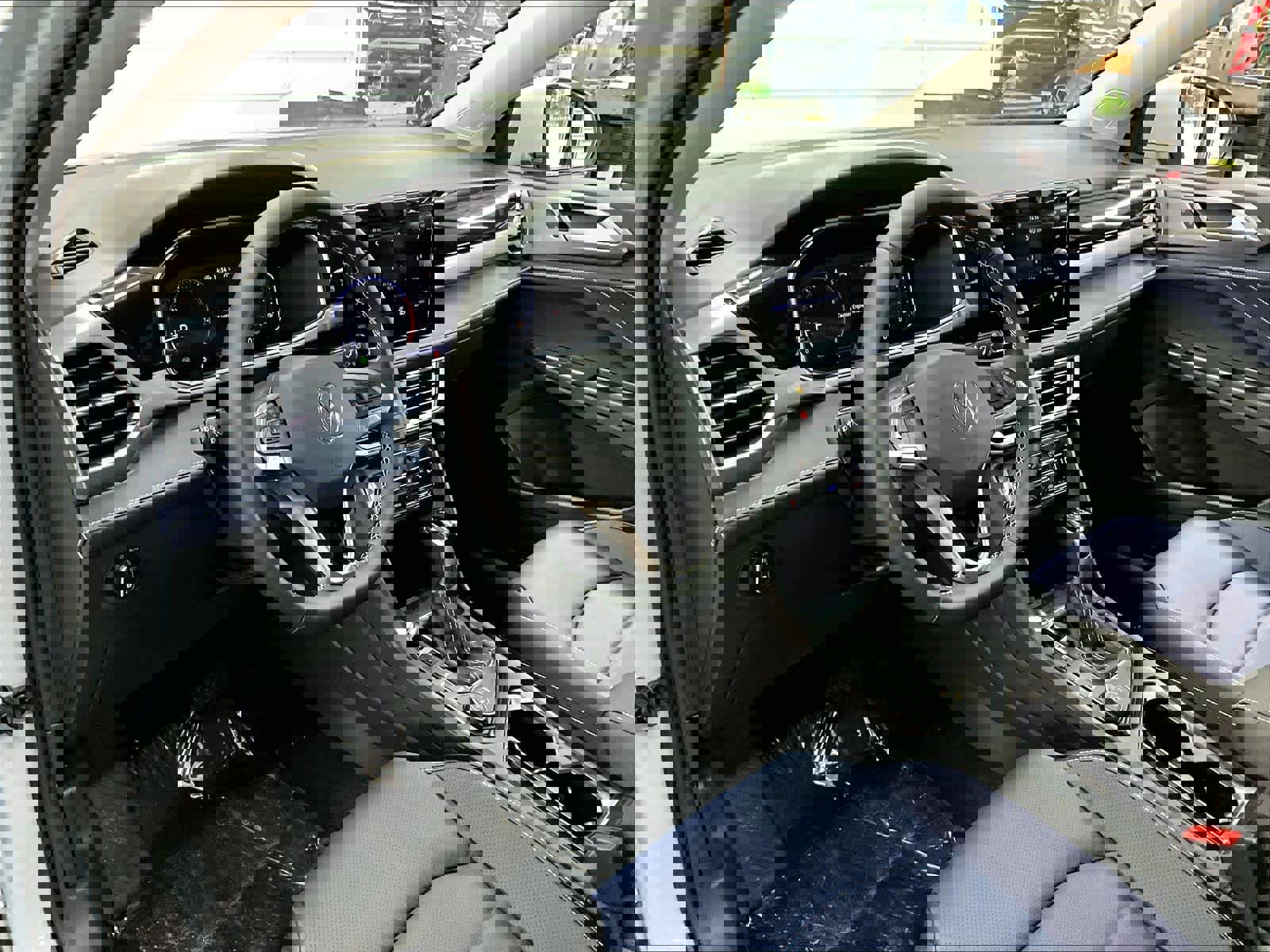 New 2026 Volkswagen Taos SEL image 8