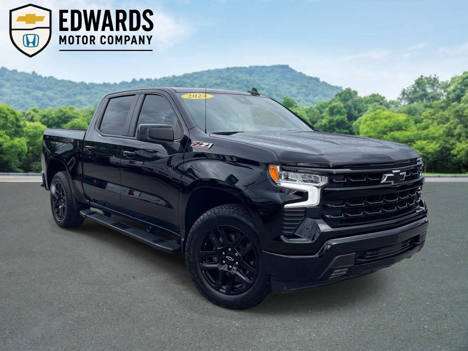 Used 2024 Chevrolet Silverado 1500 RST w/ Z71 Off-Road Package AWD/4WD image 1