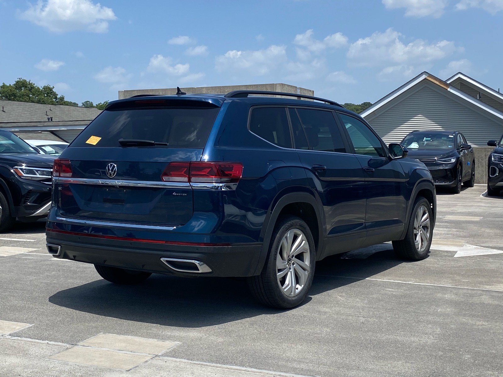 Certified 2023 Volkswagen Atlas SE w/ Panoramic Sunroof Package AWD/4WD image 3