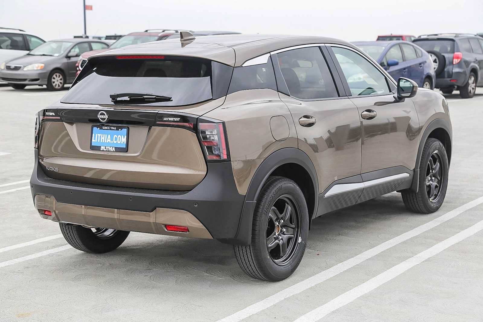 New 2025 Nissan Kicks SV FWD image 6