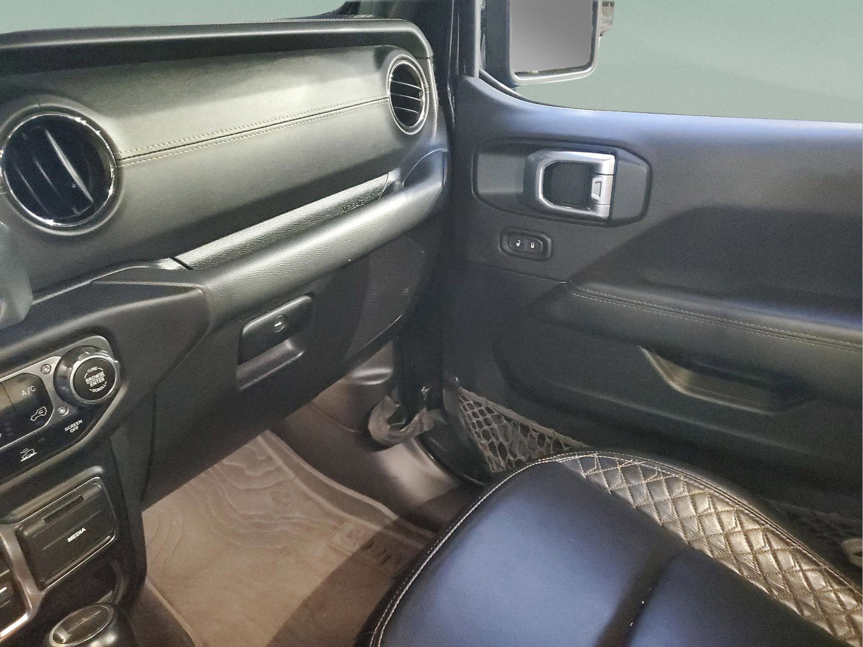 Used 2023 Jeep Gladiator Overland AWD/4WD image 22