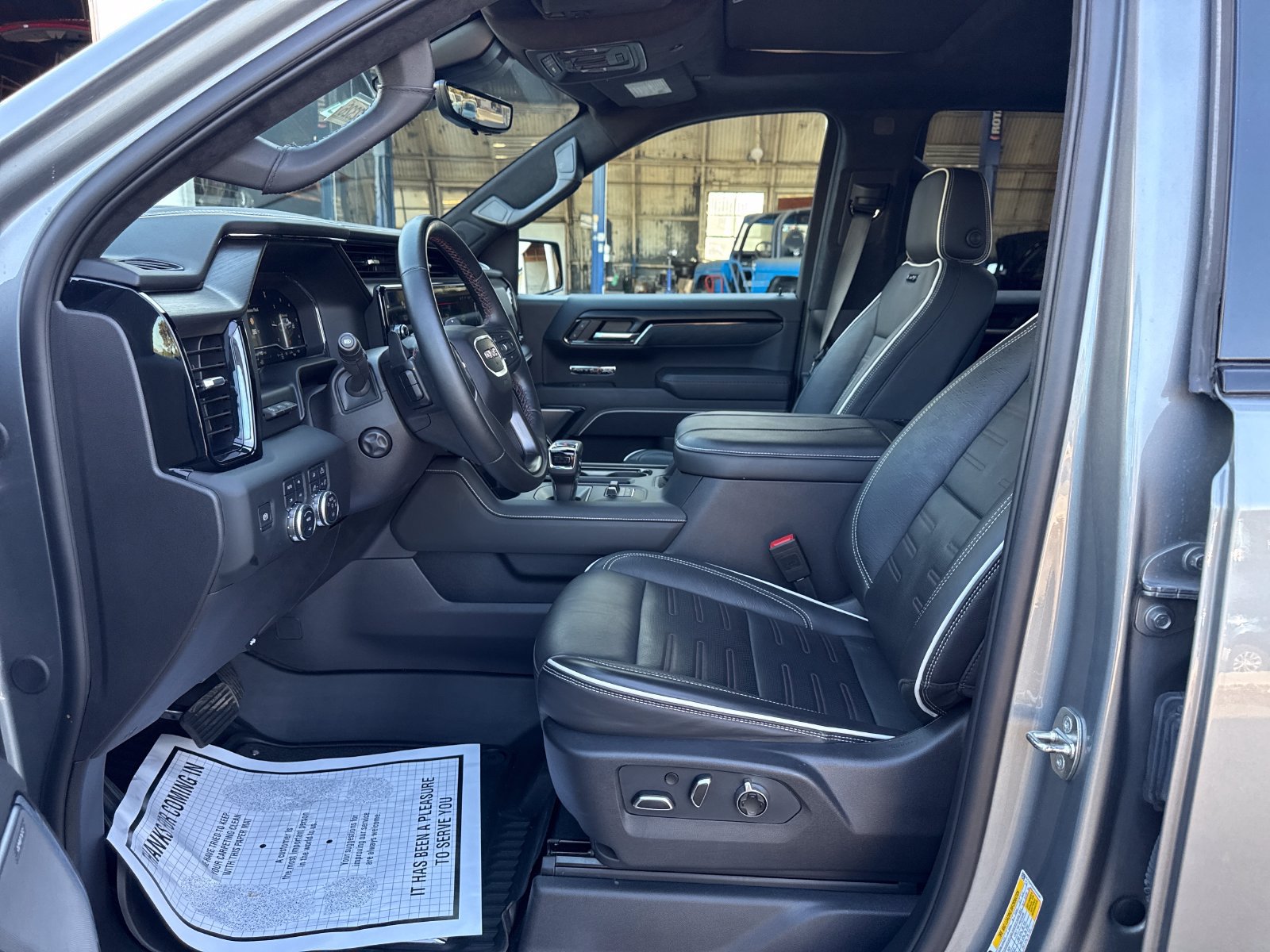 Used 2024 GMC Sierra 1500 AT4X AWD/4WD image 9