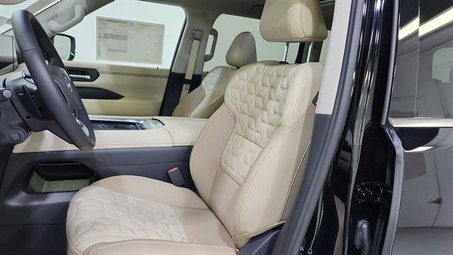 New 2027 Nissan Armada Platinum AWD/4WD image 16