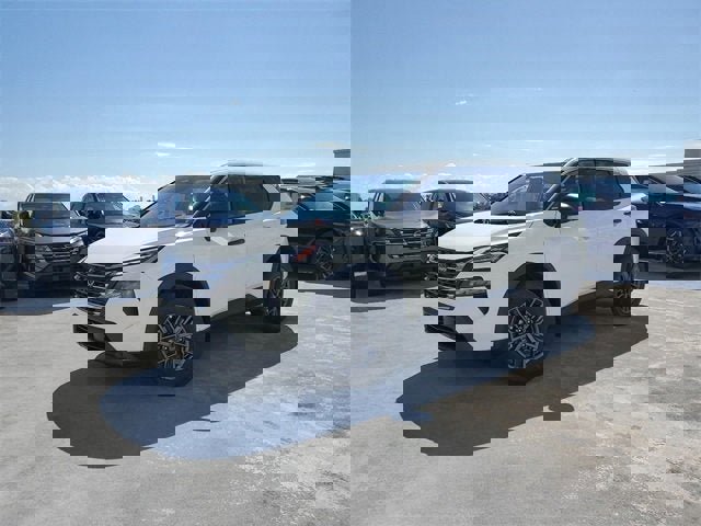 New 2025 Nissan Rogue S image 15