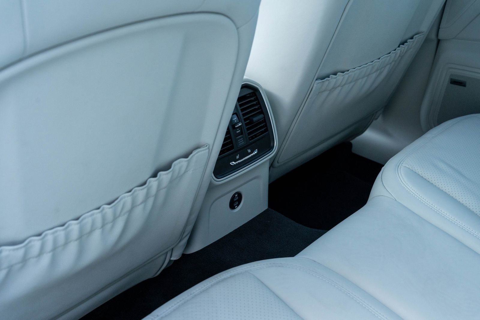 Certified 2026 Porsche Macan S image 35