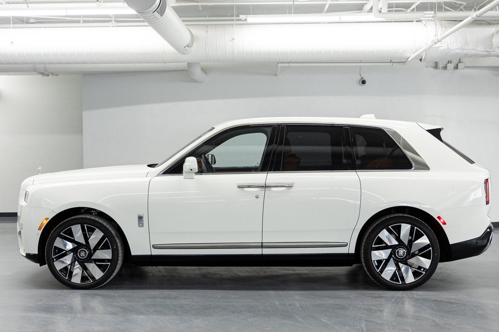 New 2026 Rolls-Royce Cullinan image 2