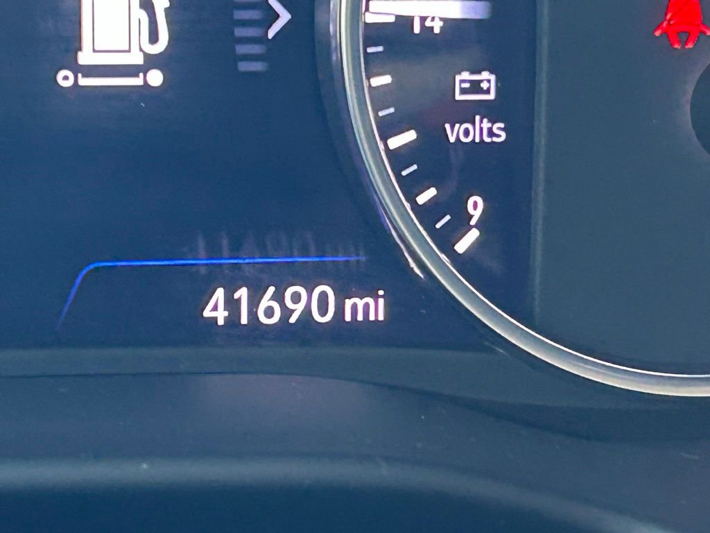 Used 2021 Buick Enclave Avenir w/ Avenir Technology Package FWD image 25